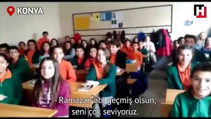 Kuşu kurtarırken kollarından olan Ramazan'a öğrencilerden hoş sürpriz