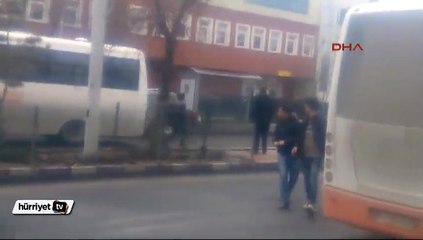 Sahibinin elinden kaçan boğa korkuttu