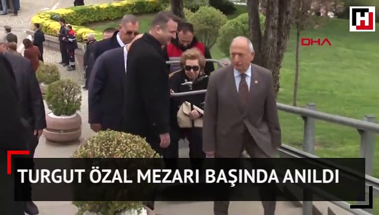 Turgut Özal mezarı başında anıldı
