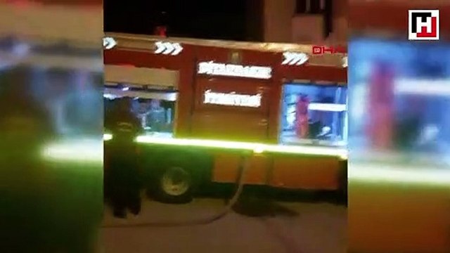 Cinnet getiren baba kendini, eşini ve kız çocuğunu benzin dökerek yaktı