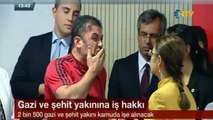 Gazi Ömür Karaman gözyaşlarını tutamadı