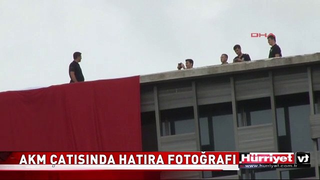 AKM ÇATISINDA HATIRA FOTOĞRAFI