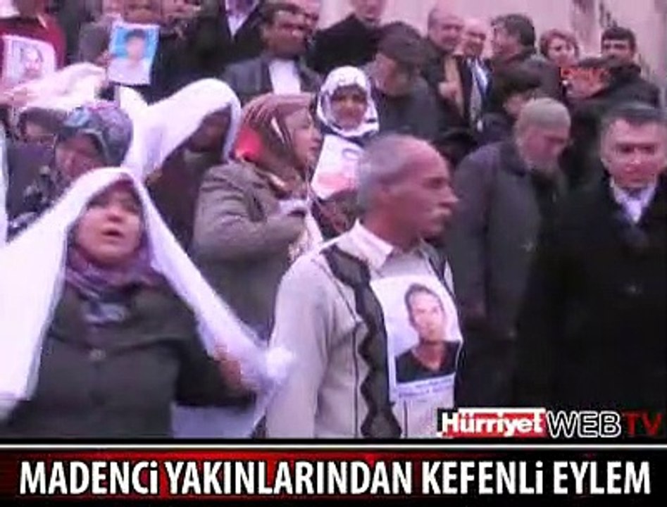 KEFEN GİYİP EYLEM YAPTILAR