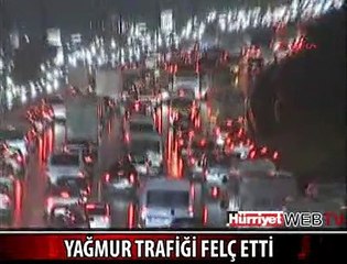İSTANBUL TRAFİĞİ FELÇ OLDU