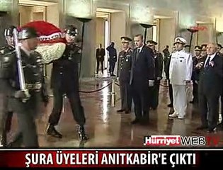 YAŞ ÜYELERİ ANITKABİR'İ ZİYARET ETTİ