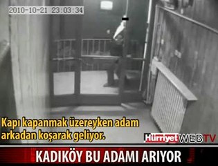 KADIKÖY BU ADAMI ARIYOR