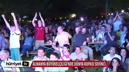 Almanya Büyükelçiliği'nde Dünya Kupası sevinci