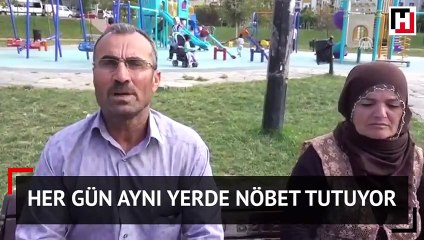 Her gün aynı yerde nöbet tutuyor