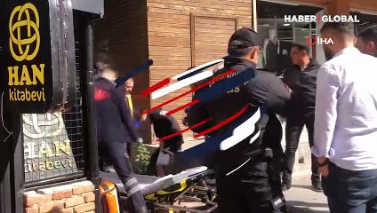 Çantasından cep telefonunu alan oğlunu bacağından bıçakladı