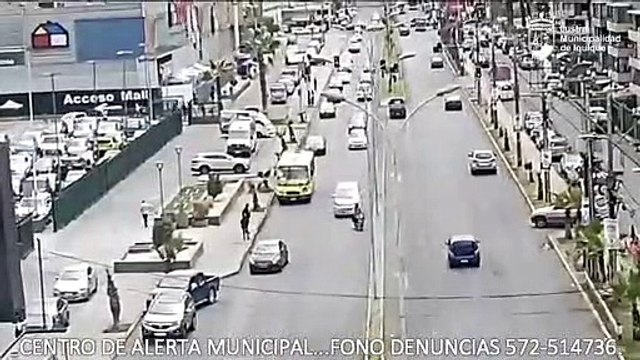 Conductor atropelló a motochorros tras millonario robo a adultos mayores en Iquique
