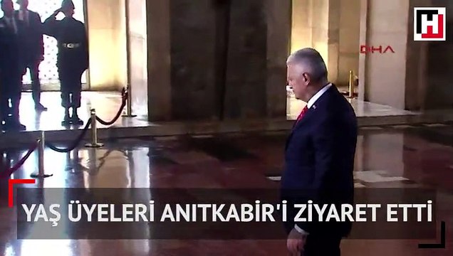 YAŞ üyeleri Anıtkabir'i ziyaret etti