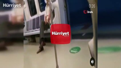 Ankara metrosunda şarkı kavgası