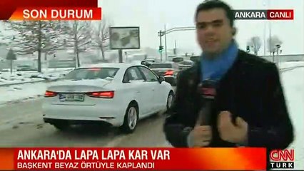 Ankara'da lapa lapa kar yağışı