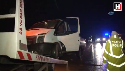 Ankara'da feci kaza: Öğrenciler kamyona çarptı