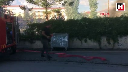 Ankara'da park alanında yangın: Otomobilleri kucaklayıp taşıdılar