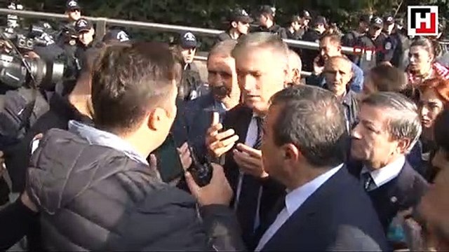 Gar patlaması anmasına polis müdahalesi