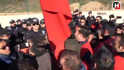 Polis, Ankara'ya yürümek isteyen işçilere müdahale etti 33 gözaltı