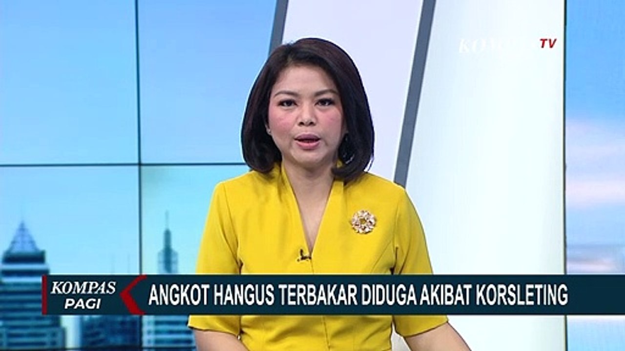 Sebuah Angkot Hangus Terbakar Di Cimanggis Diduga Akibat Percikan Api