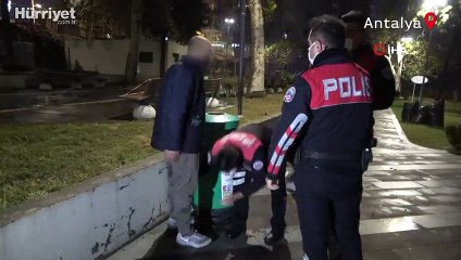 Parkta terör propagandası iddiası  2 kişi gözaltına alındı