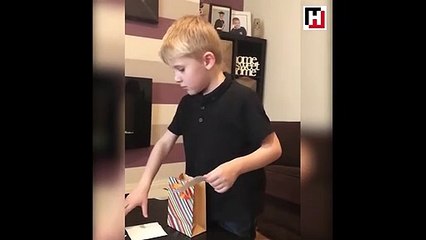 Annesinin hamile olduğunu öğrenen çocuğun duygusal anları