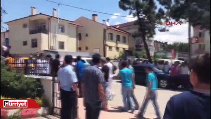 Suriyeli anne ile oğlunu öldürenleri yüzlerce kişi linç etmek istedi