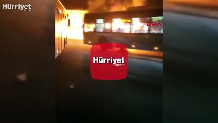 Halk otobüsü çıkan yangında kullanılmaz hale geldi