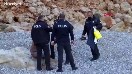 Sahilde ilginç anlar... 'Ne intiharı abi denize giriyordum'