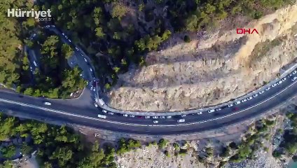 Mesire alanı girişinde 2 kilometrelik piknik kuyruğu