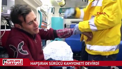 Hapşıran sürücü kamyoneti devirdi