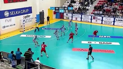 Çekişmeli geçen maçta gülen taraf Selka oldu