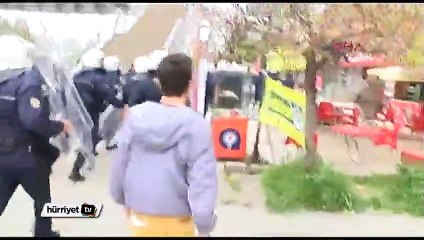 Antalya'da karşıt görüşlü öğrenciler kavga etti