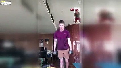 Devrim Akarsu, Neustadter'i videokonferans ile çalıştırdı