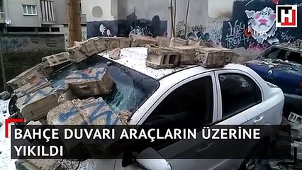 Şiddetli rüzgar nedeniyle duvar araçların üzerine devrildi