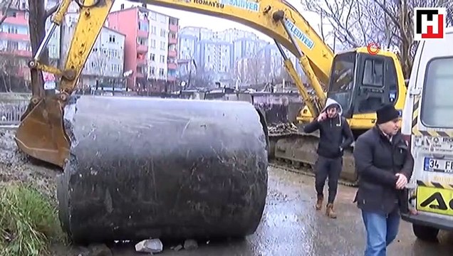 Sarıyer’de belediye köprüyü yıkınca onlarca araç otoparkta mahsur kaldı
