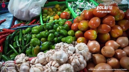 Presiden Jokowi Serahkan BSU dan BLT BBM di Kota Bandung