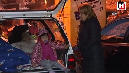 Beşiktaş’ta evi olmayan aile arabada yaşıyor