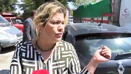 Avcılar'da hareketli anlar polisi gören 'torbacı' 3 araca çarpıp kaçtı