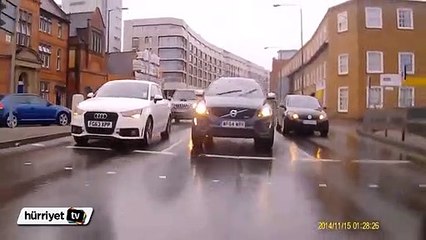 Bisikletliye bilerek çarpan araç kamerada