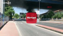 Son dakika... Beyoğlu'nda korkutan anlar: Araç yandı cadde kapatıldı