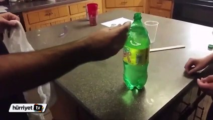 Arkadaşına sulu şaka yaptı