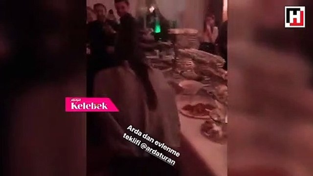 Arda Turan'dan Aslıhan Doğan'a evlenme teklifi