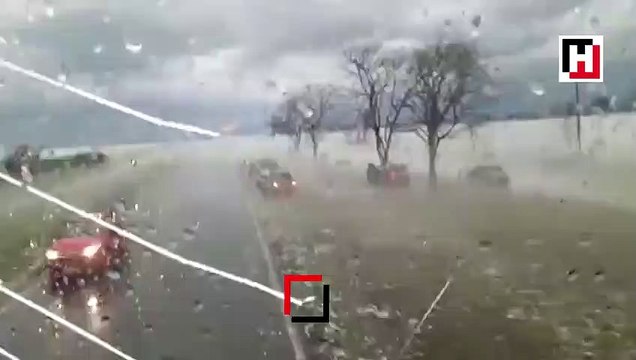 Arjantin'de yarım kiloluk dolu yağdı