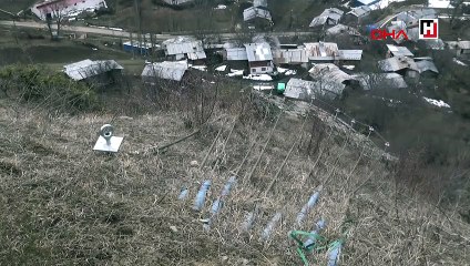 Köy için tehlike oluşturan kayaya çelik halatlı önlem