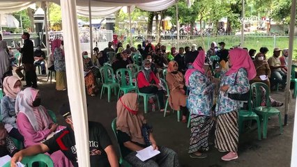 Vaksinasi Covid-19 di Pekalongan Dapat Paket Sembako