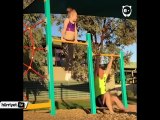 Kızıyla jimnastik yapmaya çalışan komik baba