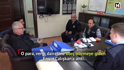 Asgari ücretli işçi yolda bulduğu parayı polise teslim etti