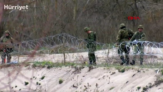 Yunan askerleri Meriç kıyısına jiletli tel çekiyor
