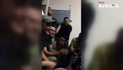 Edis, asker koğuşunda arkadaşlarına 'An' şarkısını söyledi