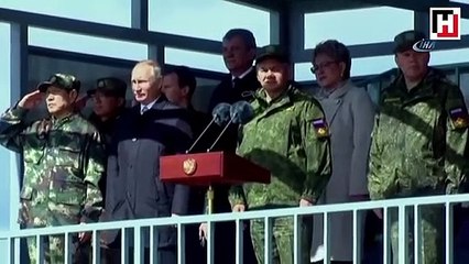 Rus ordusundan devasa geçit töreni