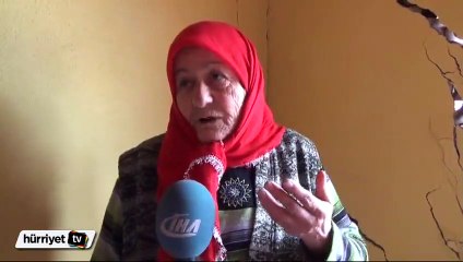 Bomba patlıyor sandık  Heyelan evi bu hale getirdi